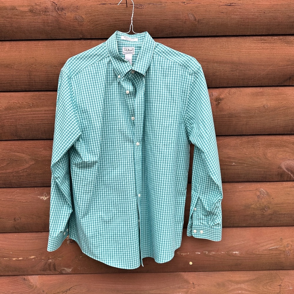 L.L.Bean Long Sleeved Button Down Shirt / Size L-REG / 100% Cotton
